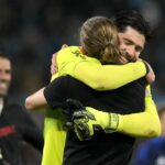 Rossi brilha, Flamengo suporta pressão com um a menos e carimba vaga na final da Libertadores